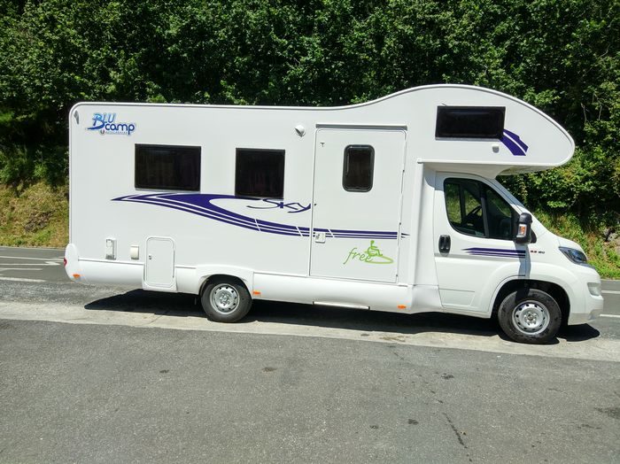Autocaravana adaptada movilidad reducida discapacidad Blucamp Sky Free Autocaravana adaptada para silla de ruedas Blucamp Sky Free