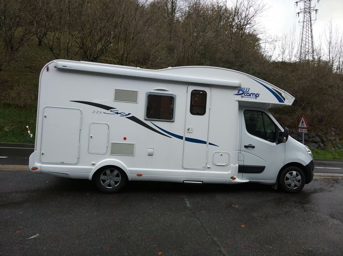 Autocaravana Blucamp Sky 22 S Autocaravana Blucamp Sky 22 S