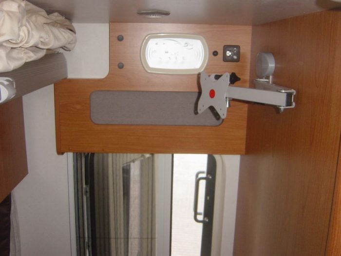 Autocaravana de 4 plazas Blucamp Sky 220 Autocaravana de 4 plazas Blucamp Sky 220