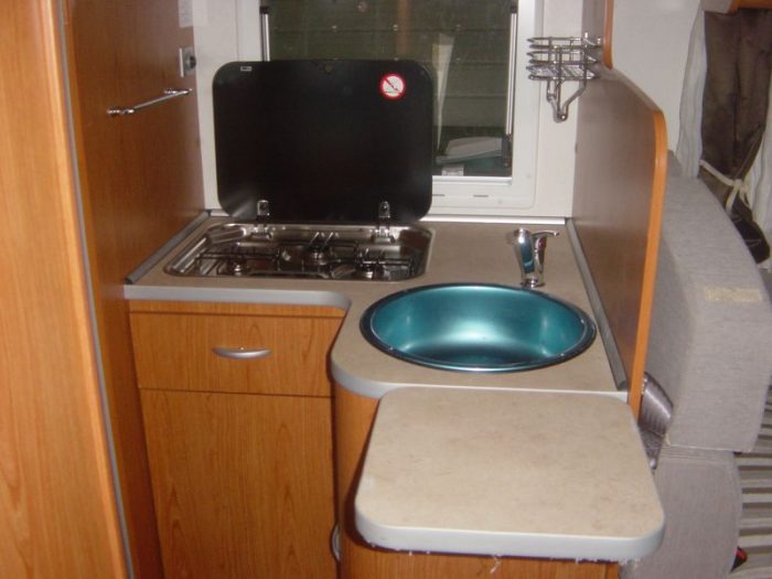 Autocaravana de 4 plazas Blucamp Sky 220 Autocaravana de 4 plazas Blucamp Sky 220