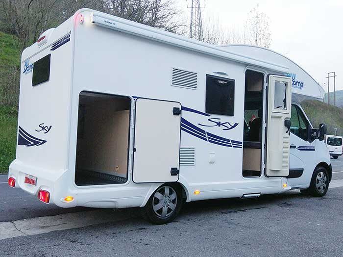 Autocaravana Blucamp Sky 22 S Autocaravana Blucamp Sky 22 S
