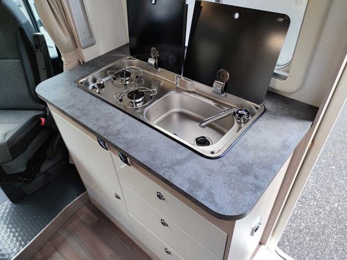 Autocaravana perfilada Ilusion XMK 590 H Autocaravana perfilada Ilusion XMK 590 H