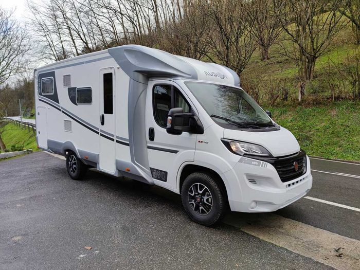 Autocaravana perfilada Ilusion XMK 690 H Autocaravana perfilada Ilusion XMK 690 H