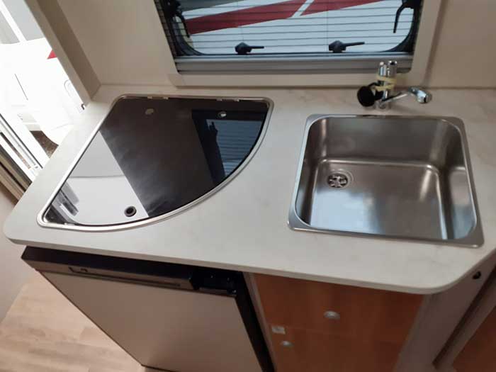 Alquiler y venta de autocaravana Rimor Hygge 12 Plus Top Edition Alquiler y venta de autocaravana Rimor Hygge 12 Plus Top Edition